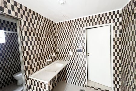 Banheiro 1 de apartamento para alugar com 1 quarto, 45m² em Engenho do Porto, Duque de Caxias