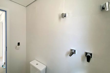 Casa de condomínio à venda com 175m², 3 quartos e 2 vagas Casa de condomínio à venda com 175m², 3 quartos e 2 vagasBanheiro