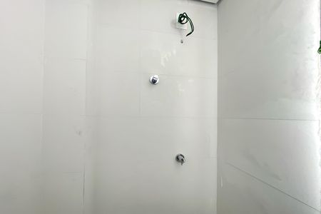 Casa de condomínio à venda com 175m², 3 quartos e 2 vagas Casa de condomínio à venda com 175m², 3 quartos e 2 vagasBanheiro de serviço