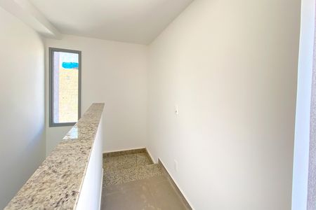 Hall da Escada de casa de condomínio à venda com 3 quartos, 175m² em Buritis, Belo Horizonte