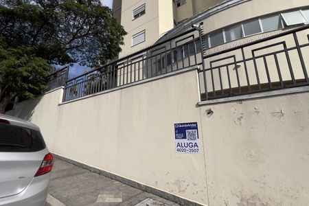 Fachada com placa grande de apartamento para alugar com 3 quartos, 83m² em Picanço, Guarulhos