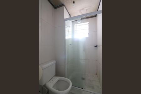Banheiro Social de apartamento para alugar com 2 quartos, 57m² em Bairro Alves, São Bernardo do Campo