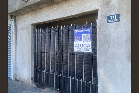 Casa para alugar com 300m², 1 quarto e 1 vagaFachada
