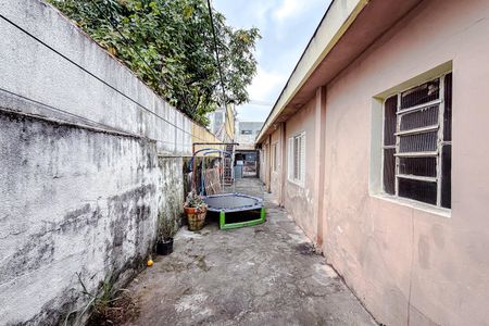 Casa à venda com 245m², 1 quarto e 2 vagas Casa à venda com 245m², 1 quarto e 2 vagasÁrea externa