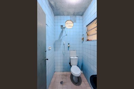 Casa à venda com 245m², 1 quarto e 2 vagas Casa à venda com 245m², 1 quarto e 2 vagasBanheiro
