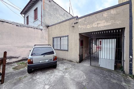 Casa à venda com 245m², 1 quarto e 2 vagas Casa à venda com 245m², 1 quarto e 2 vagasGaragem