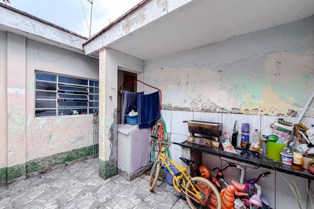 Casa à venda com 245m², 1 quarto e 2 vagas Casa à venda com 245m², 1 quarto e 2 vagasÁrea externa