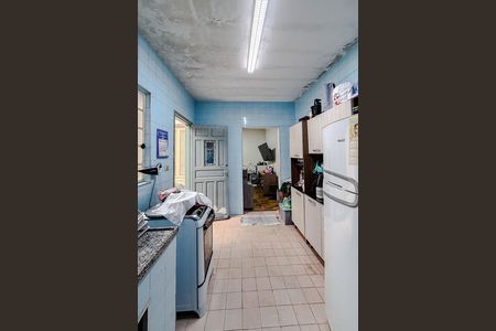 Casa à venda com 245m², 1 quarto e 2 vagas Casa à venda com 245m², 1 quarto e 2 vagasCozinha
