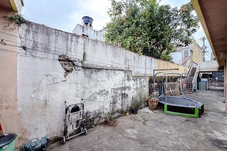 Casa à venda com 245m², 1 quarto e 2 vagas Casa à venda com 245m², 1 quarto e 2 vagasÁrea externa
