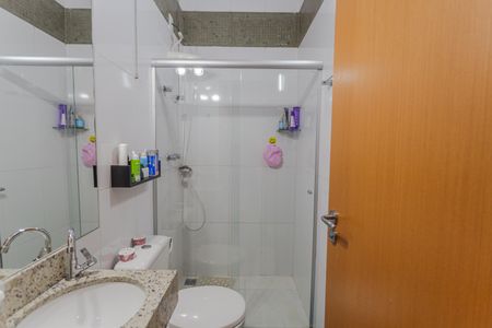 Banheiro Social no 2° Andar de casa à venda com 3 quartos, 136m² em Renascença, Belo Horizonte