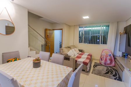 Sala de casa à venda com 3 quartos, 136m² em Renascença, Belo Horizonte