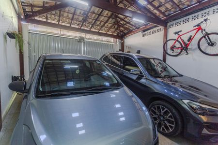 Garagem de casa à venda com 3 quartos, 136m² em Renascença, Belo Horizonte