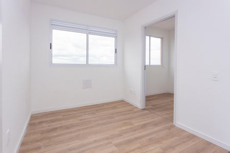 Apartamento para alugar com 2 quartos, 34m² em Veleiros, São Paulo
