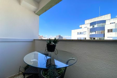 Apartamento à venda com 62m², 2 quartos e 1 vaga Apartamento à venda com 62m², 2 quartos e 1 vagaVaranda da Sala