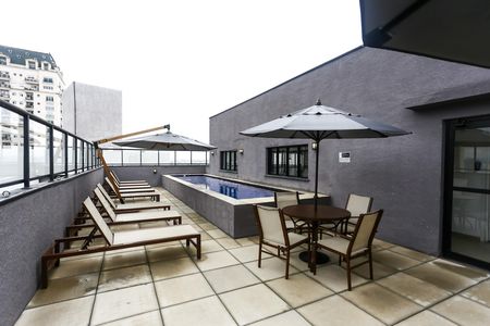 Área comum - Piscina de kitnet/studio para alugar com 1 quarto, 26m² em Cidade Jardim, São Paulo