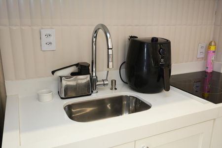 Kitnet cozinha de kitnet/studio para alugar com 1 quarto, 26m² em Cidade Jardim, São Paulo