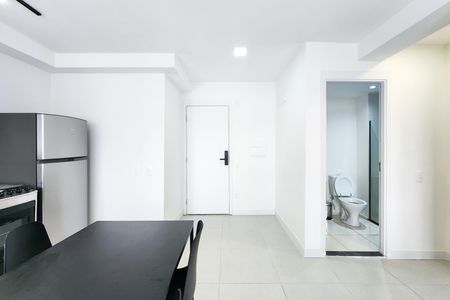 Sala de apartamento para alugar com 2 quartos, 46m² em Santo Cristo, Rio de Janeiro