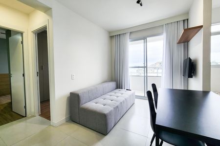 Sala de apartamento para alugar com 2 quartos, 46m² em Santo Cristo, Rio de Janeiro
