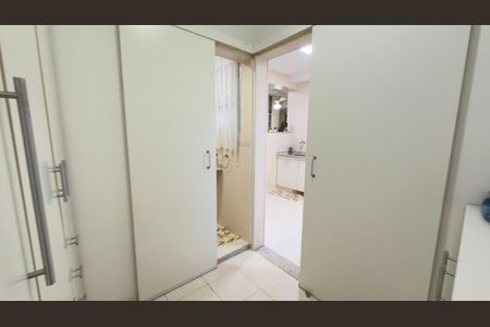 Apartamento à venda com 130m², 3 quartos e 1 vaga Apartamento à venda com 130m², 3 quartos e 1 vagaÁrea de serviço