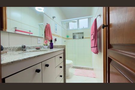 Apartamento à venda com 130m², 3 quartos e 1 vaga Apartamento à venda com 130m², 3 quartos e 1 vagaBanheiro