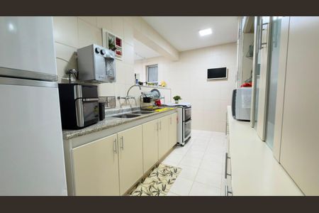 Apartamento à venda com 130m², 3 quartos e 1 vaga Apartamento à venda com 130m², 3 quartos e 1 vagaCozinha