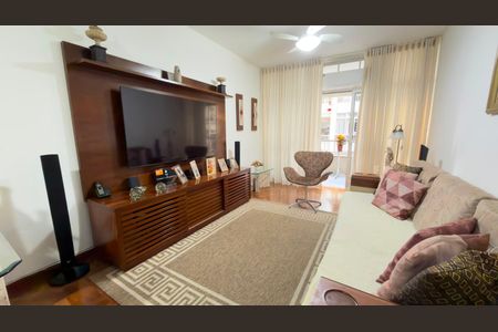Apartamento à venda com 130m², 3 quartos e 1 vaga Apartamento à venda com 130m², 3 quartos e 1 vagaSala