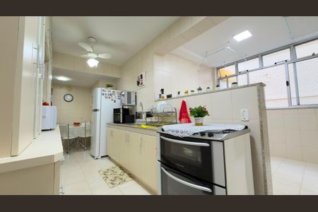Apartamento à venda com 130m², 3 quartos e 1 vaga Apartamento à venda com 130m², 3 quartos e 1 vagaCozinha