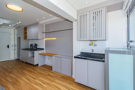 Varanda de kitnet/studio para alugar com 1 quarto, 32m² em Santo Amaro, São Paulo