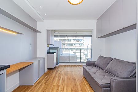Sala/Quarto de kitnet/studio para alugar com 1 quarto, 32m² em Santo Amaro, São Paulo