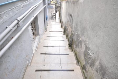 Casa para alugar com 45m², 1 quarto e sem vagaEscada de acesso