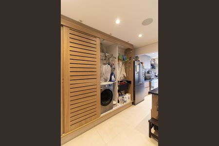 Apartamento à venda com 93m², 2 quartos e 2 vagas Apartamento à venda com 93m², 2 quartos e 2 vagasLavanderia