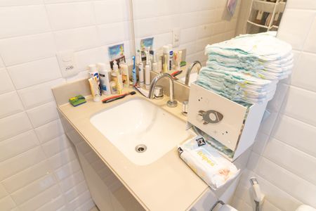 Apartamento à venda com 93m², 2 quartos e 2 vagas Apartamento à venda com 93m², 2 quartos e 2 vagasBanheiro da Suíte 2