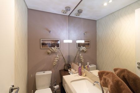 Apartamento à venda com 93m², 2 quartos e 2 vagas Apartamento à venda com 93m², 2 quartos e 2 vagasLavabo