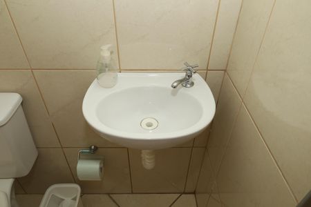Casa para alugar com 200m², 2 quartos e 2 vagasBanheiro 3