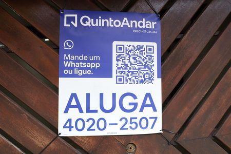 Casa para alugar com 200m², 2 quartos e 2 vagasPlaca GRANDE instalada no portão do imóvel, dia 24.07.2026 - Código da placa: UYLW-653