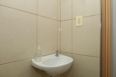 Casa para alugar com 200m², 2 quartos e 2 vagasBanheiro 3