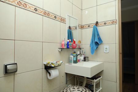 Casa para alugar com 200m², 2 quartos e 2 vagasBanheiro 1