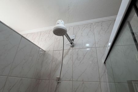 Banheiro de apartamento para alugar com 1 quarto, 48m² em José Menino, Santos