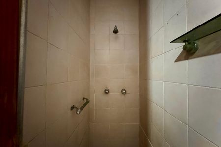 Apartamento para alugar com 80m², 2 quartos e sem vaga Apartamento para alugar com 80m², 2 quartos e sem vagaBanheiro social