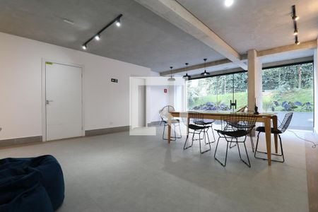 Studio para alugar com 25m², 1 quarto e sem vagaÁrea comum - Salão de festas