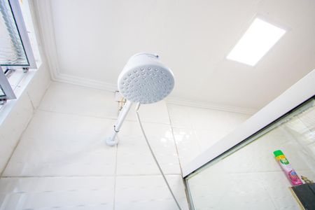 Banheiro de apartamento à venda com 2 quartos, 50m² em Vila Aquilino, Santo André