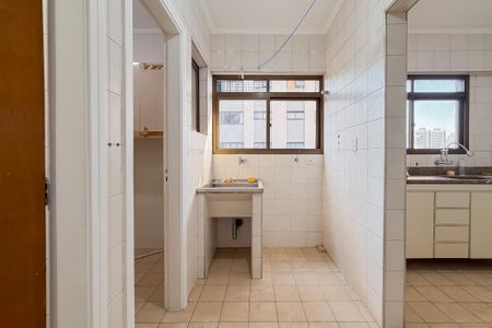 Apartamento à venda com 84m², 3 quartos e 2 vagas Apartamento à venda com 84m², 3 quartos e 2 vagasÁrea de Serviço