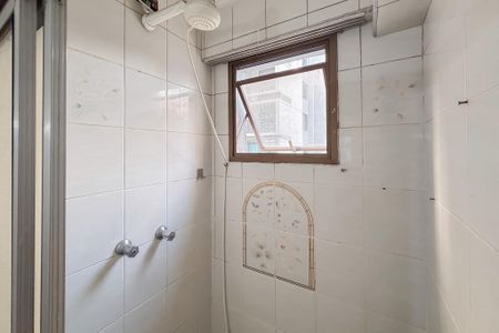 Apartamento à venda com 84m², 3 quartos e 2 vagas Apartamento à venda com 84m², 3 quartos e 2 vagasBanheiro Corredor
