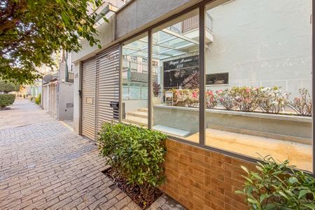 Apartamento à venda com 84m², 3 quartos e 2 vagas Apartamento à venda com 84m², 3 quartos e 2 vagasFachada