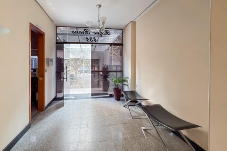 Apartamento à venda com 84m², 3 quartos e 2 vagas Apartamento à venda com 84m², 3 quartos e 2 vagasHall de Entrada