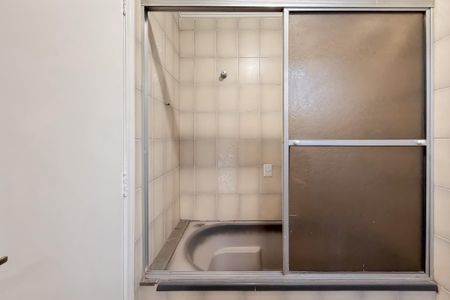Apartamento à venda com 84m², 3 quartos e 2 vagas Apartamento à venda com 84m², 3 quartos e 2 vagasBanheiro da Suíte
