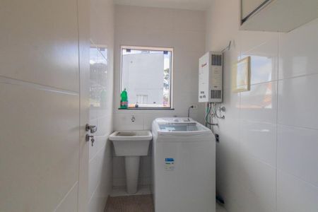Casa à venda com 360m², 3 quartos e 2 vagas Casa à venda com 360m², 3 quartos e 2 vagasÁrea de Serviço
