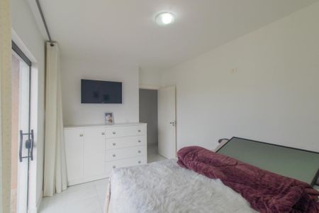 Casa à venda com 360m², 3 quartos e 2 vagas Casa à venda com 360m², 3 quartos e 2 vagasQuarto 2