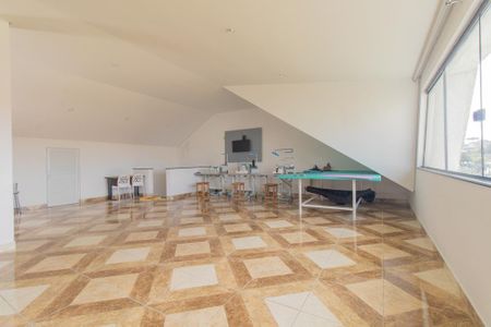 Casa à venda com 360m², 3 quartos e 2 vagas Casa à venda com 360m², 3 quartos e 2 vagasAtico