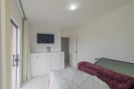 Casa à venda com 360m², 3 quartos e 2 vagas Casa à venda com 360m², 3 quartos e 2 vagasQuarto 2